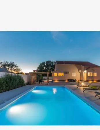 Marina * 比奥格勒·纳·莫鲁