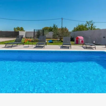 Marina بيوغْغاد نا موغو