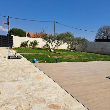 Marina Vila