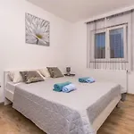 וילה Marina