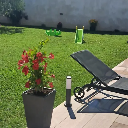 فيلة Marina بيوغْغاد نا موغو